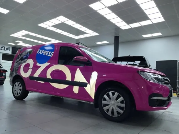 Фото - Брендирование Lada Largus — OZON