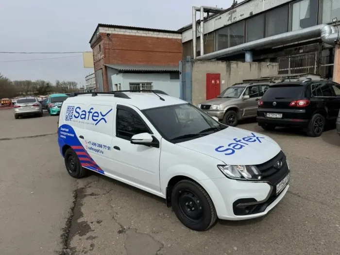 Брендирование Lada Largus — Safex