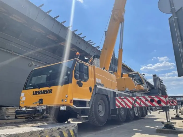 Фото - Оклейка крана LIEBHERR — OOO «ФСК»