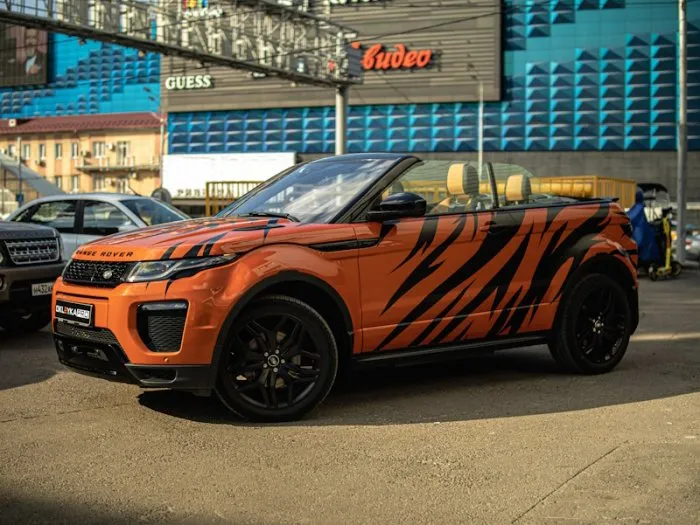 «Тигриный» узор на Range Rover Evoque кабриолет