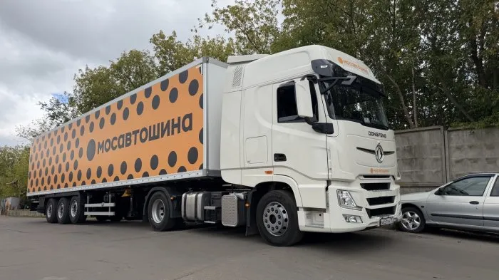 Брендирование трёх фур Dong Feng GX — «Мосавтошина»
