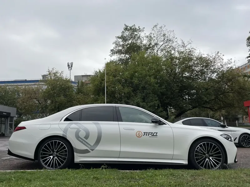 Брендирование Mercedes S-Класс — «ЯРД»