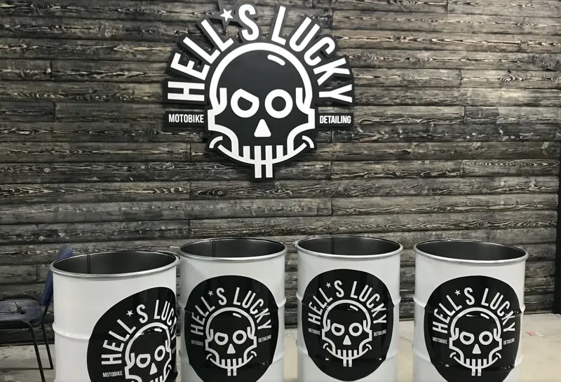 Оформление детейлинга Hell's ☠ Lucky логотипами