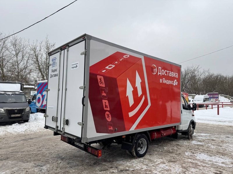 Оклейка Яндекс.Доставка